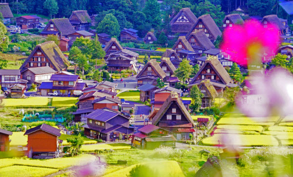 Ngẩn ngơ trước ngôi làng cổ tích Shirakawa-go đẹp tựa tranh vẽ ở Nhật Bản