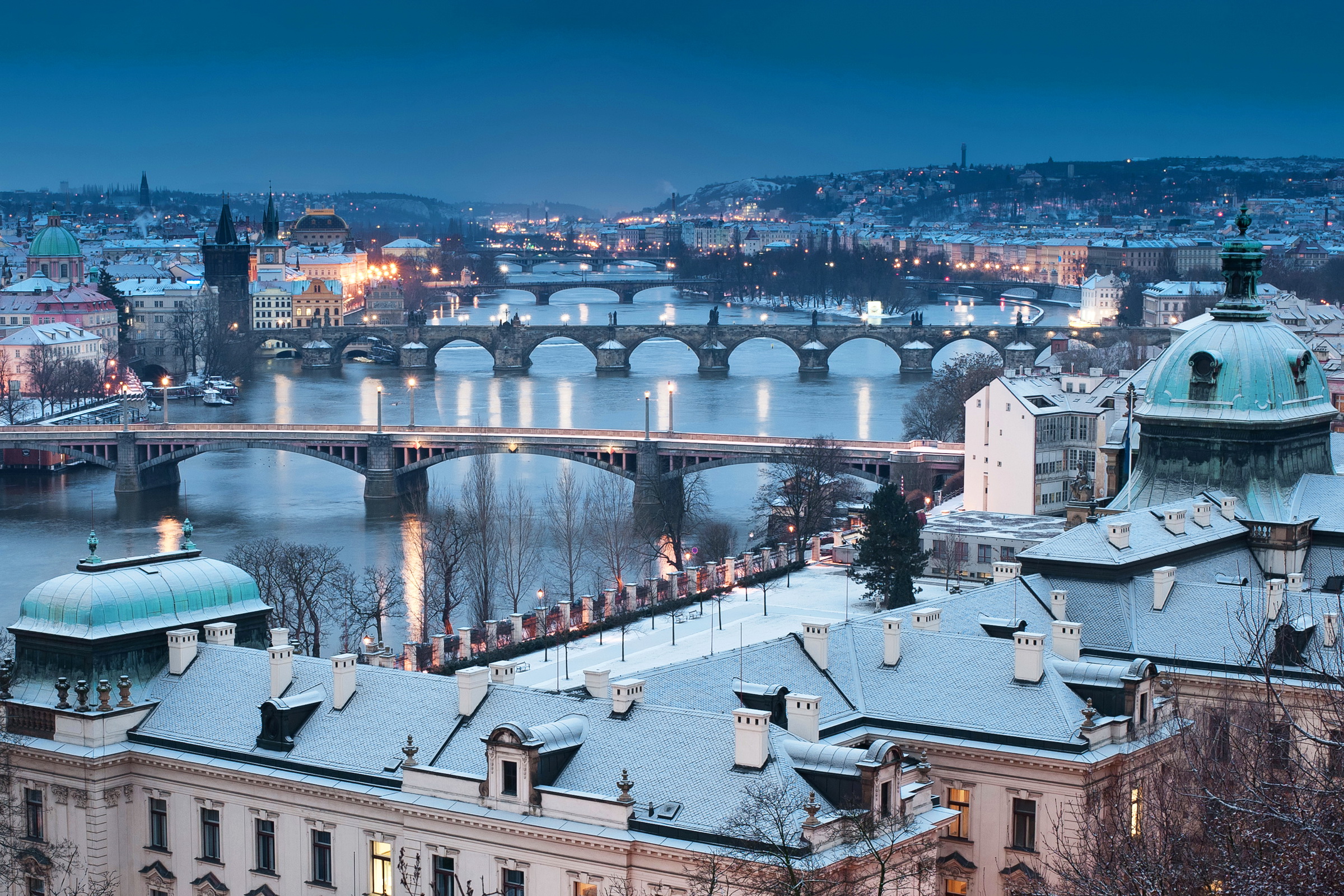 Prague-czech-republic-winter-azbooking